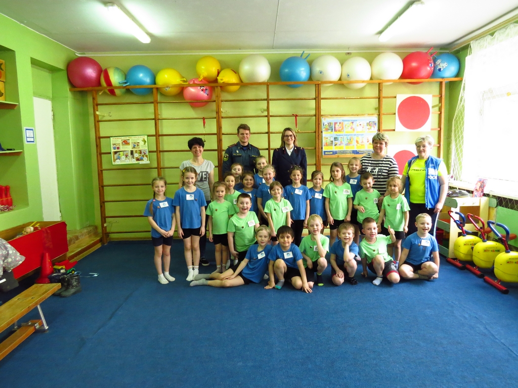 Месячник пожарной безопасности в детсаду № 12  Александрова